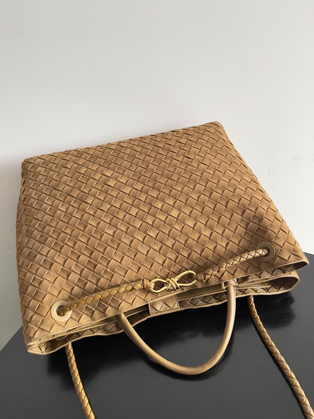 Bottega Veneta 743575 Rose Gold & Brown Designer Handbag - detail image 4