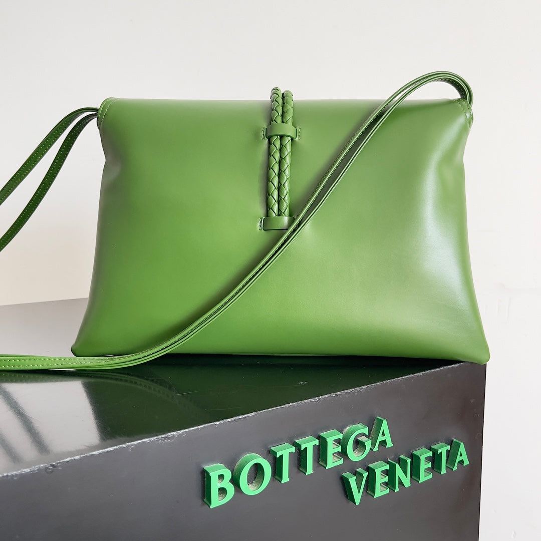 Bottega Veneta 806034 Green Designer Handbag - detail image 3