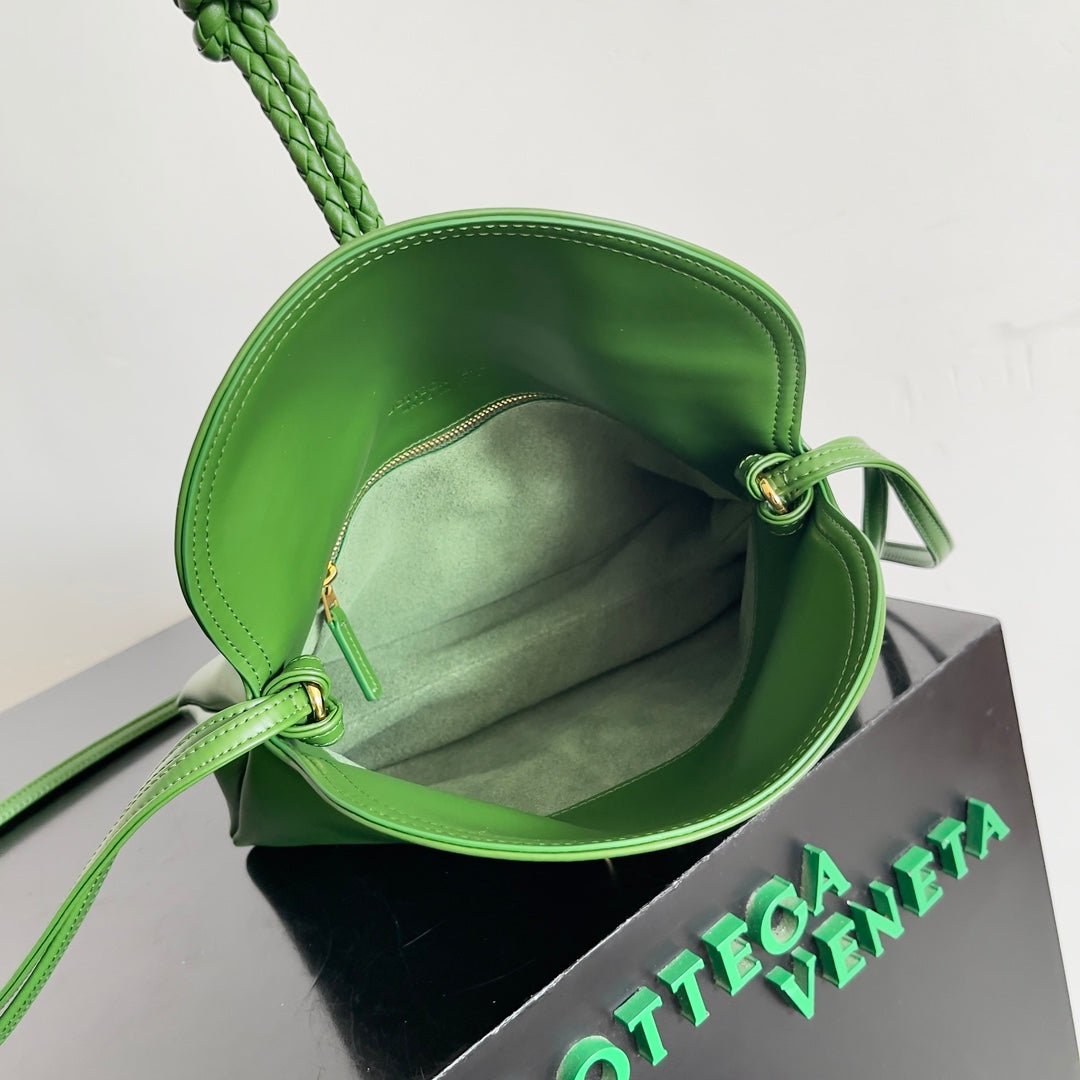 Bottega Veneta 806030 Green Designer Handbag - detail image 9
