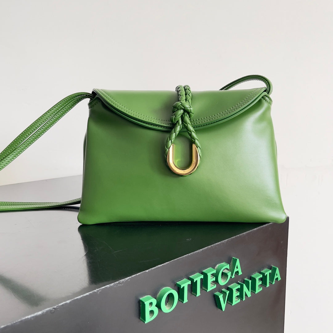 Bottega Veneta 806030 Green Designer Handbag