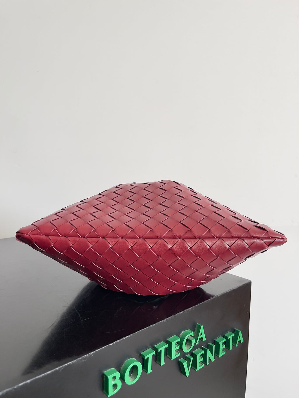 Bottega Veneta 796728 Red Hobo Bag - detail image 3