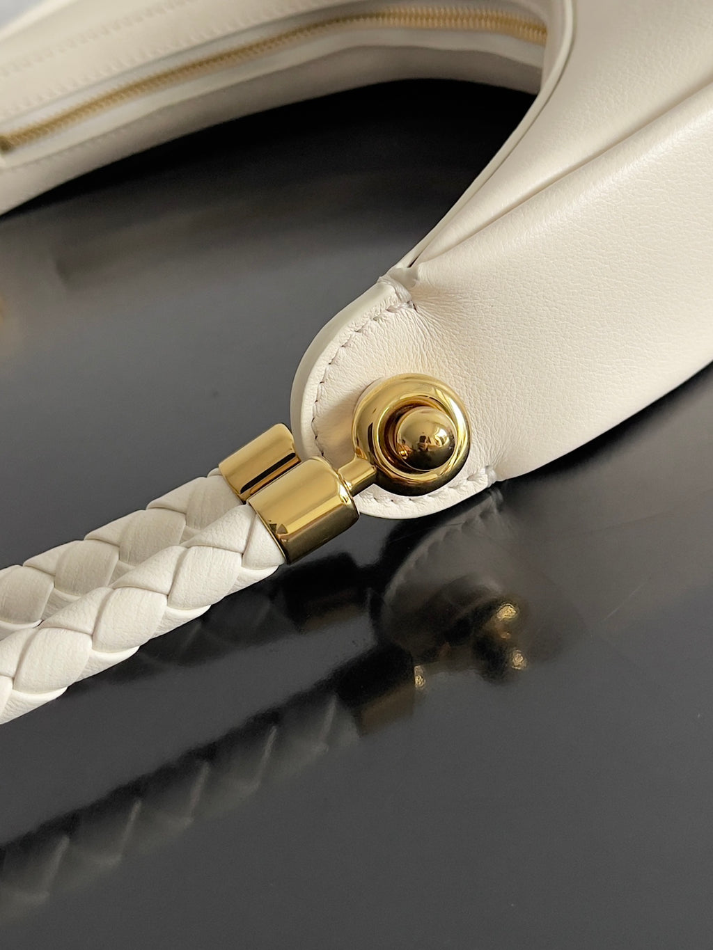 Bottega Veneta 794902 Black Designer Handbag Edition 3 - detail image 5