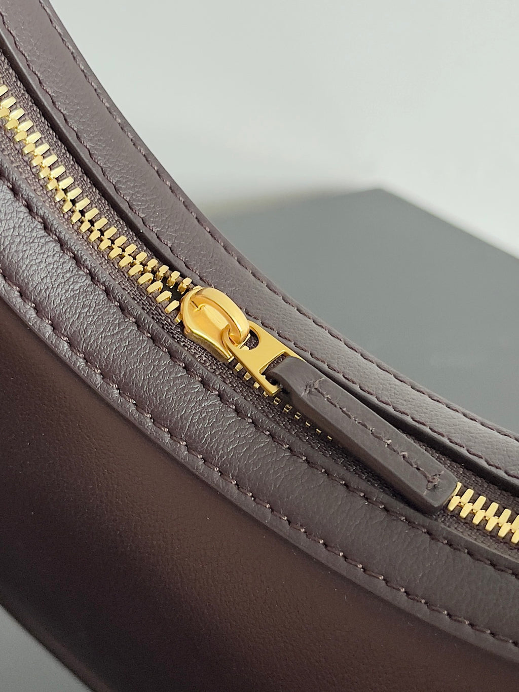 Bottega Veneta 794902 Black Designer Handbag - detail image 6