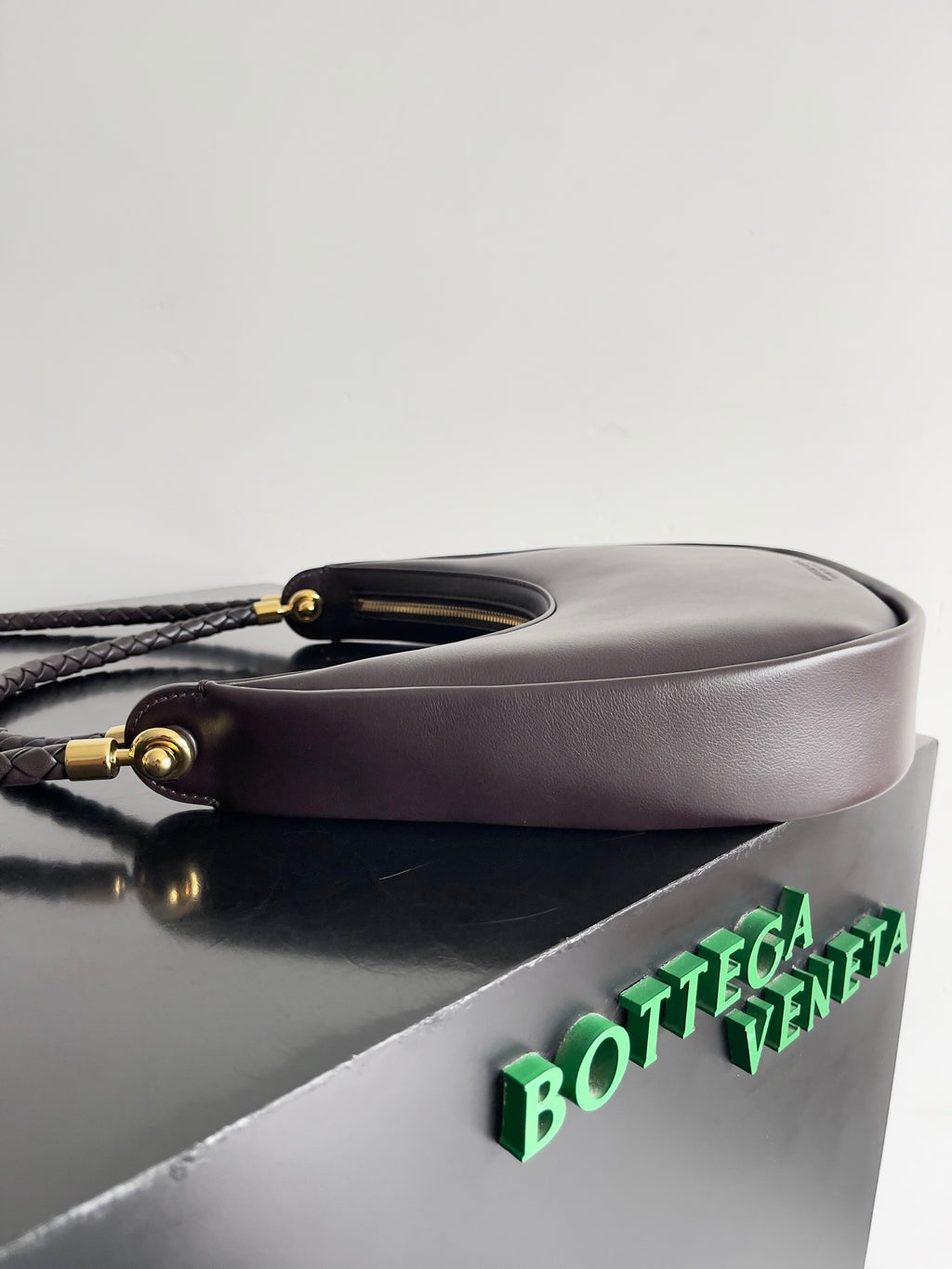 Bottega Veneta 794902 Black Designer Handbag - detail image 2
