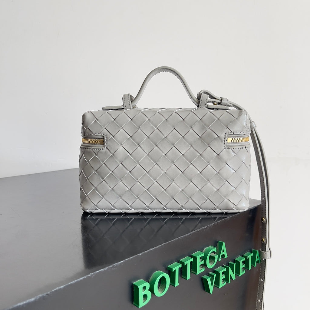 Bottega Veneta 789109 Gray Designer Handbag Edition 4 - detail image 3