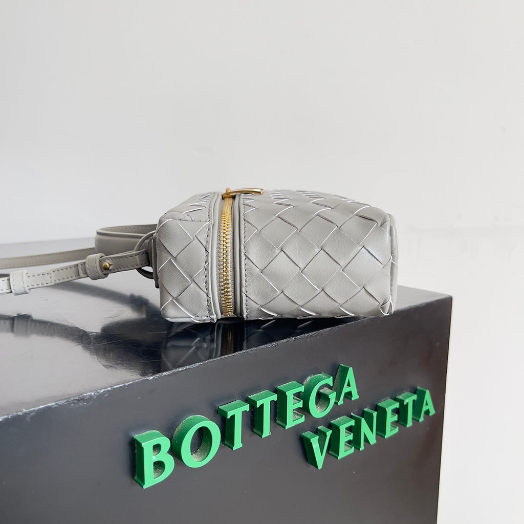 Bottega Veneta 789109 Gray Designer Handbag Edition 4 - detail image 2