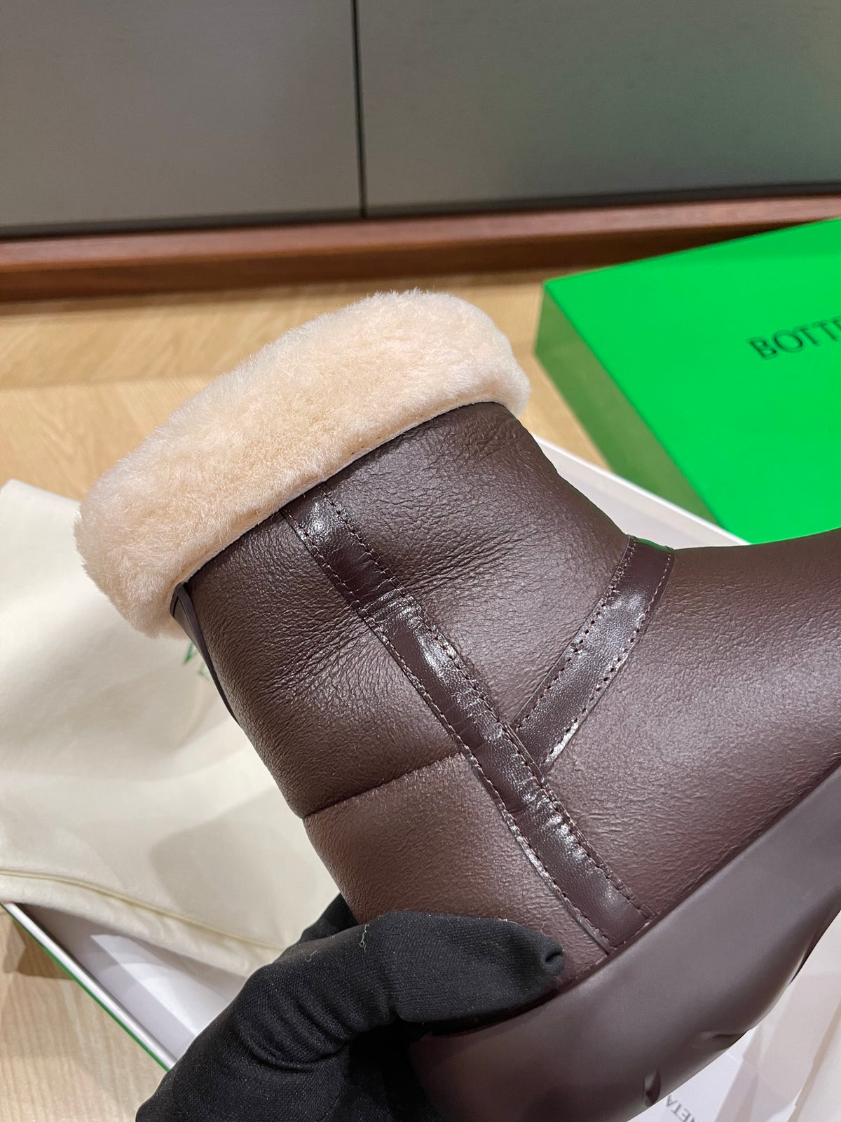 Bottega Veneta SIZE35 Black & Brown Boots EU 35-39 - detail image 4