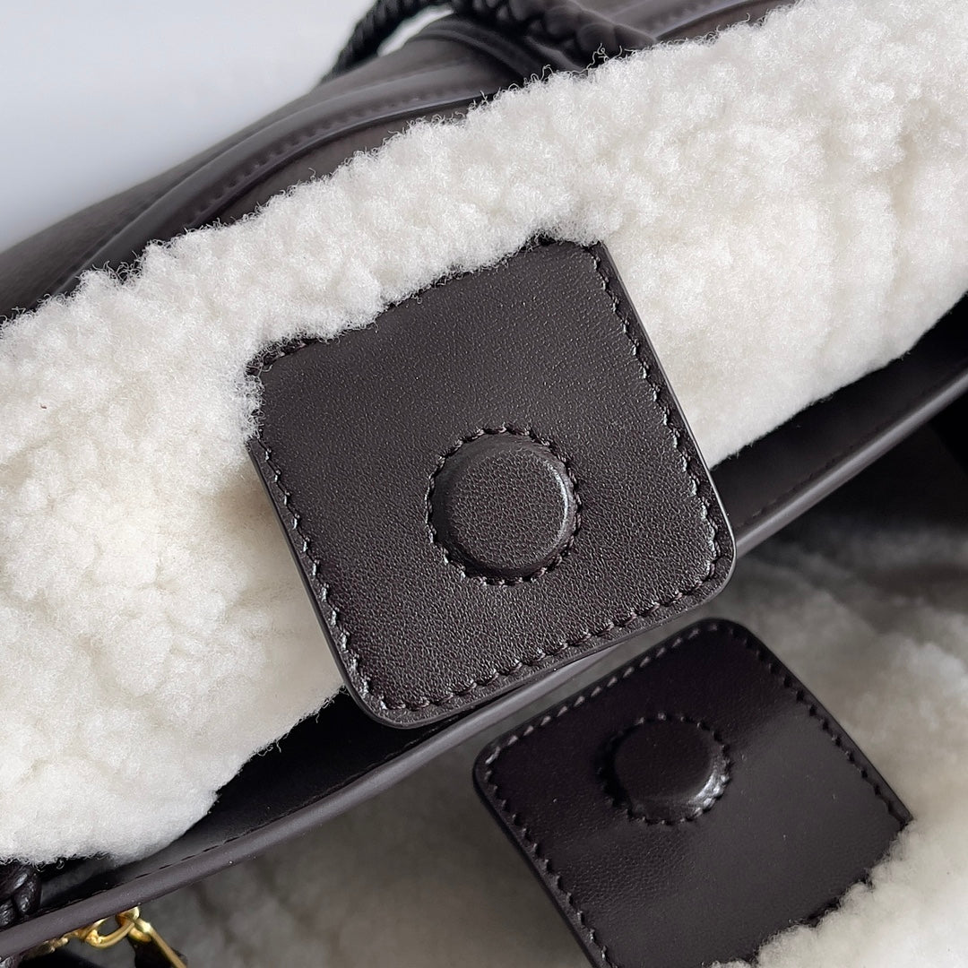 Bottega Veneta 806088 Black Designer Handbag - detail image 7