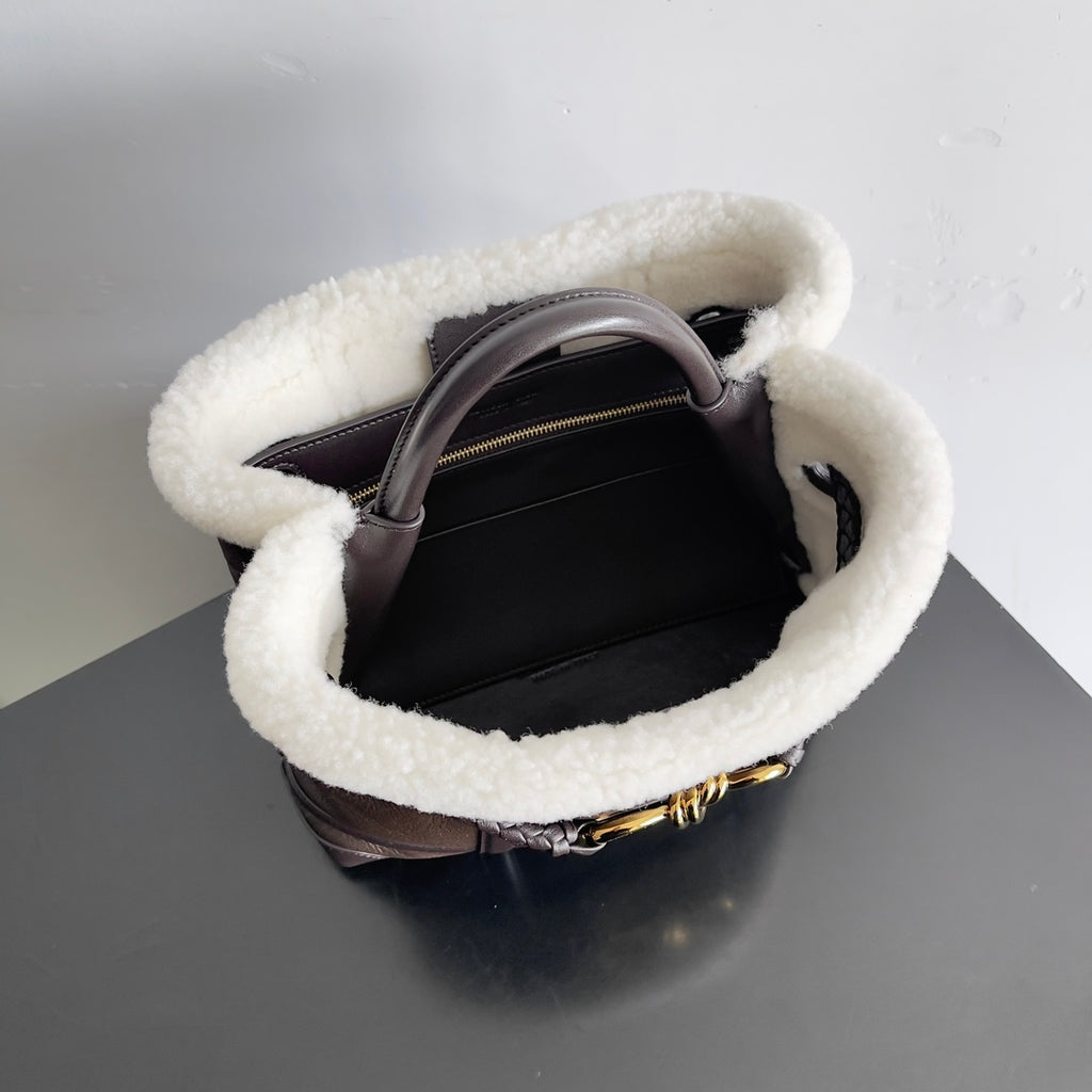 Bottega Veneta 806088 Black Designer Handbag - detail image 9