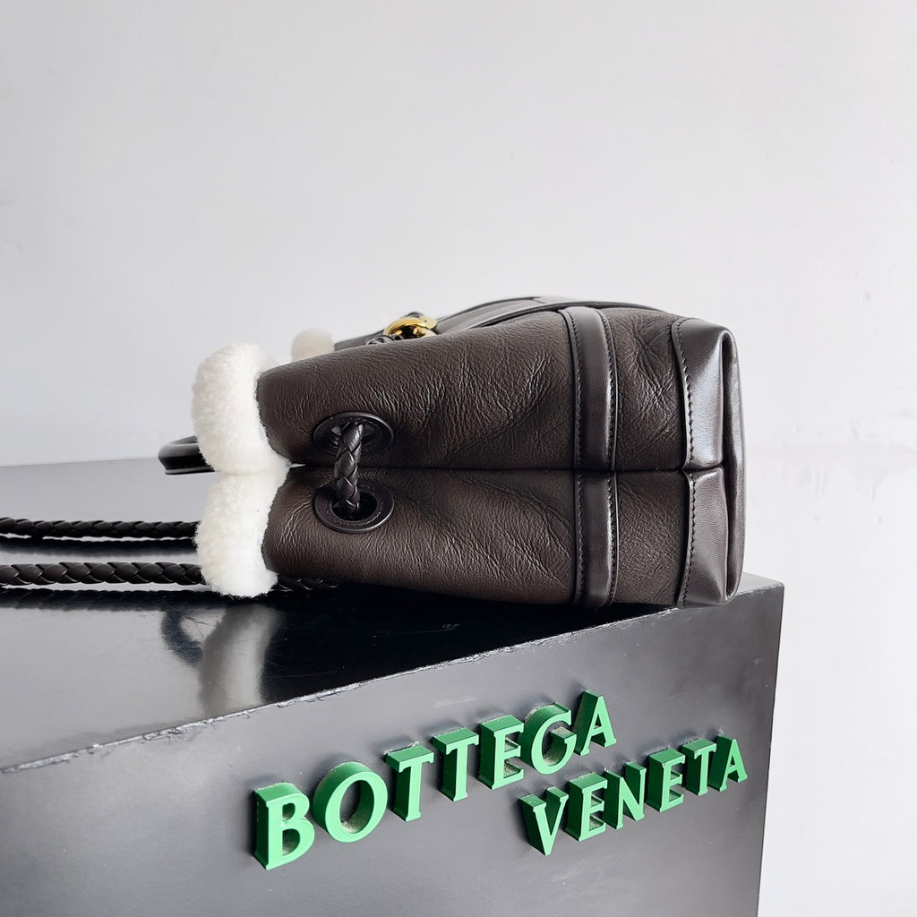 Bottega Veneta 806088 Black Designer Handbag - detail image 2