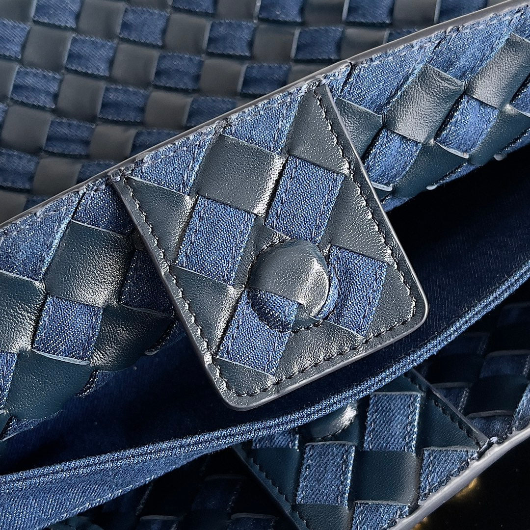 Bottega Veneta 743572 Black & Blue Designer Wallet - detail image 7