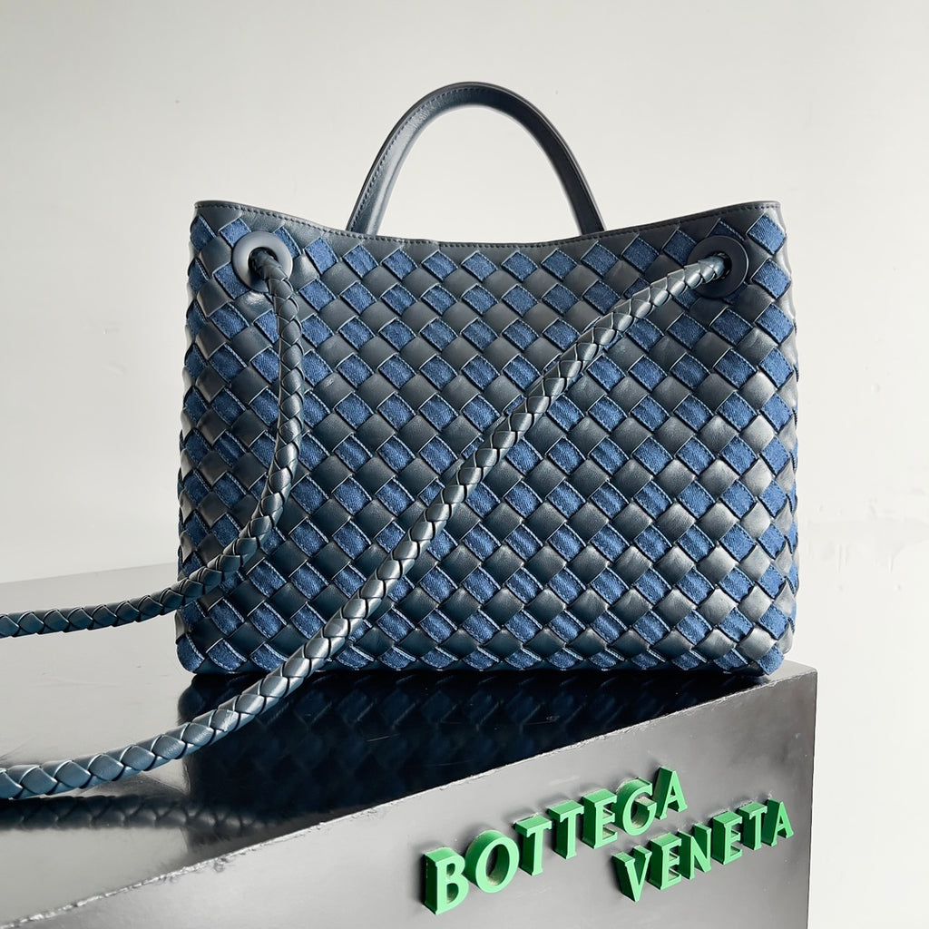 Bottega Veneta 743572 Black & Blue Designer Wallet - detail image 3
