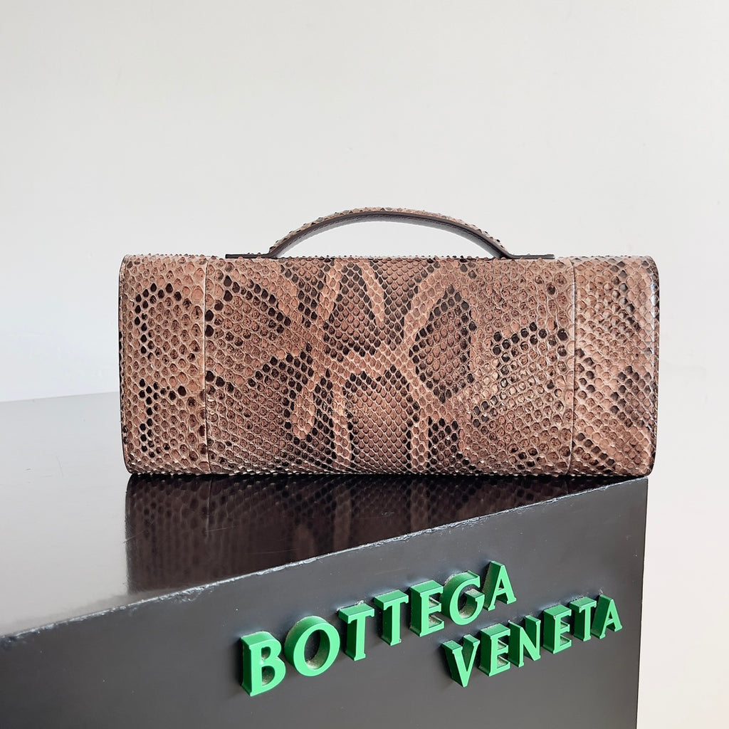Bottega Veneta 794945 Black Clutch Bag - detail image 3