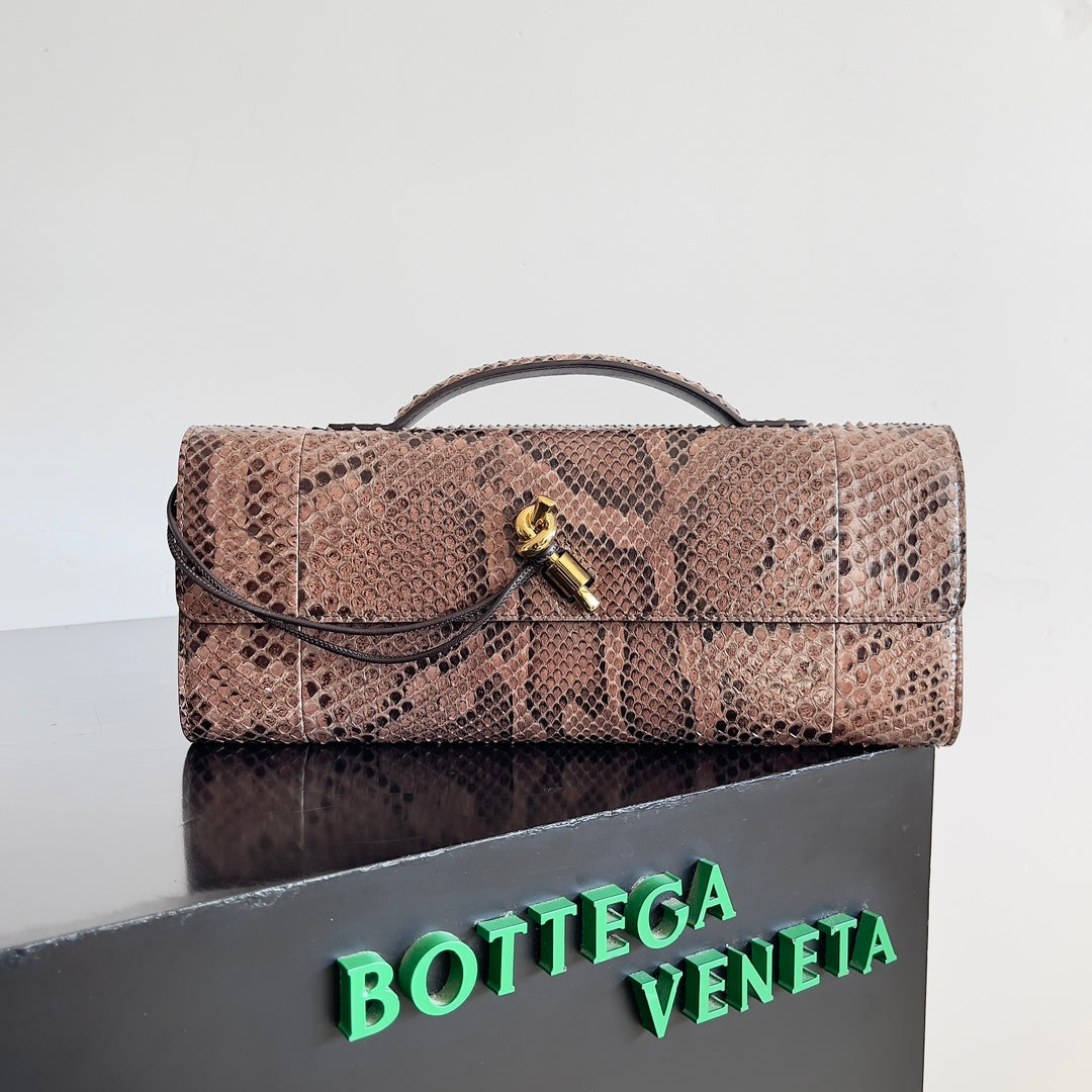 Bottega Veneta 794945 Black Clutch Bag