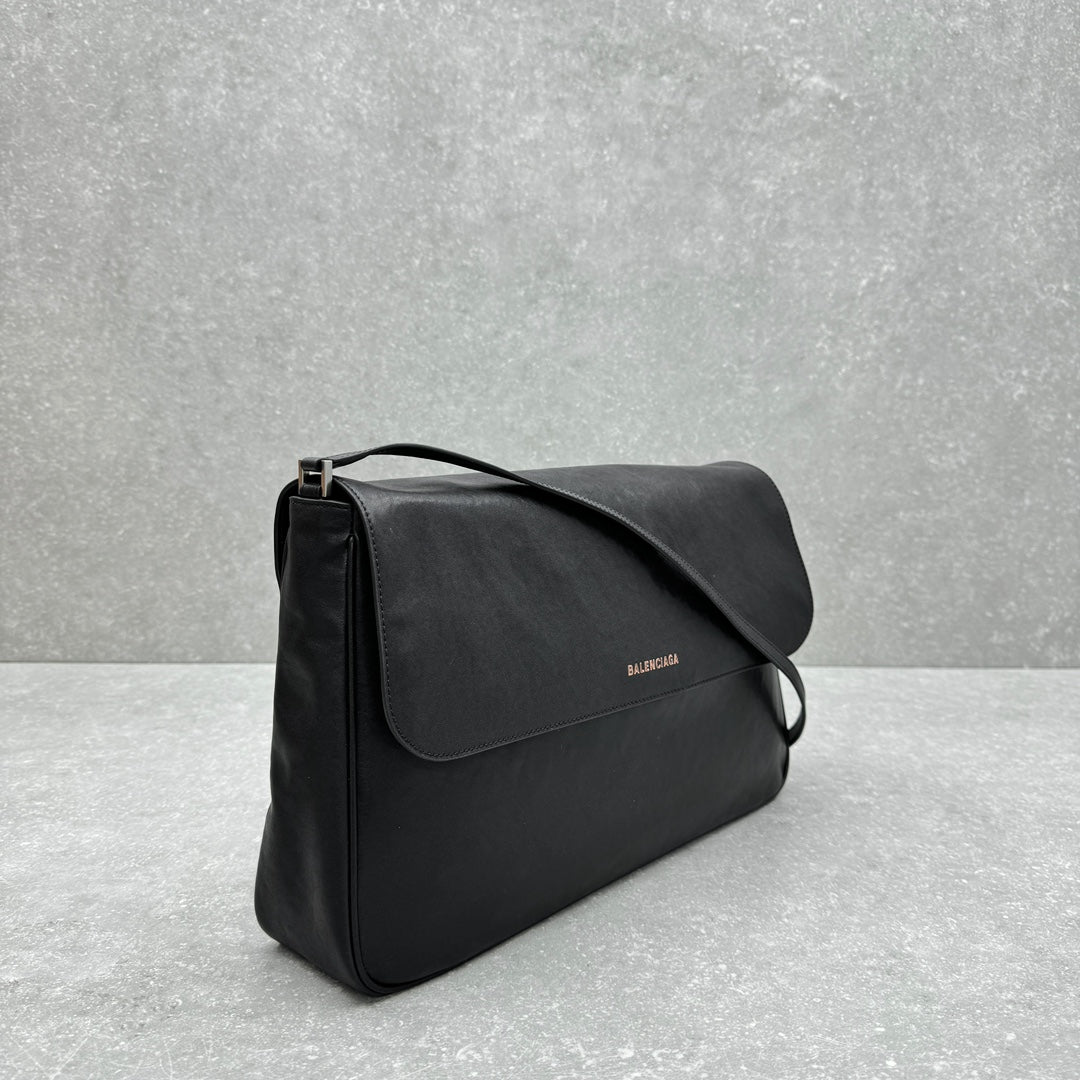 Balenciaga 92871SIZE Black & Red Designer Handbag - detail image 2