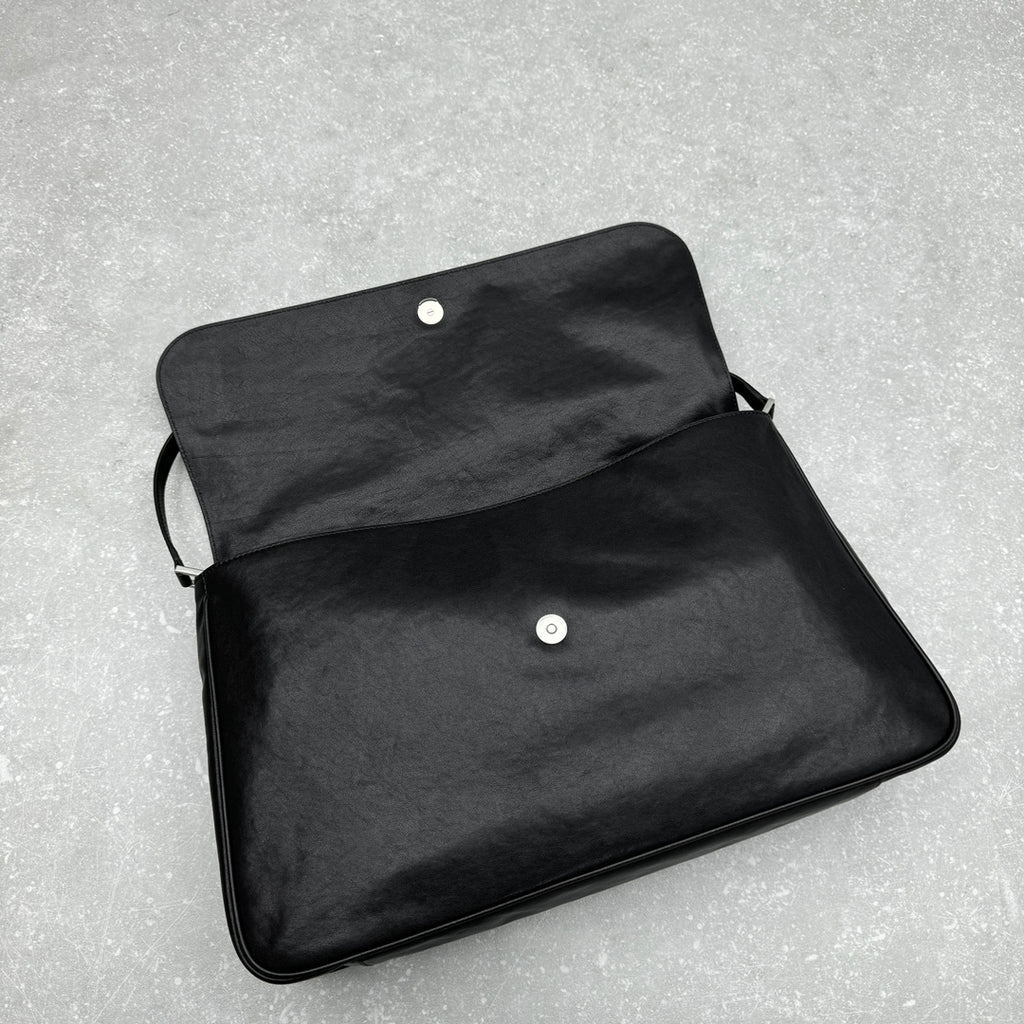 Balenciaga 92871SIZE Black & Red Designer Handbag - detail image 7
