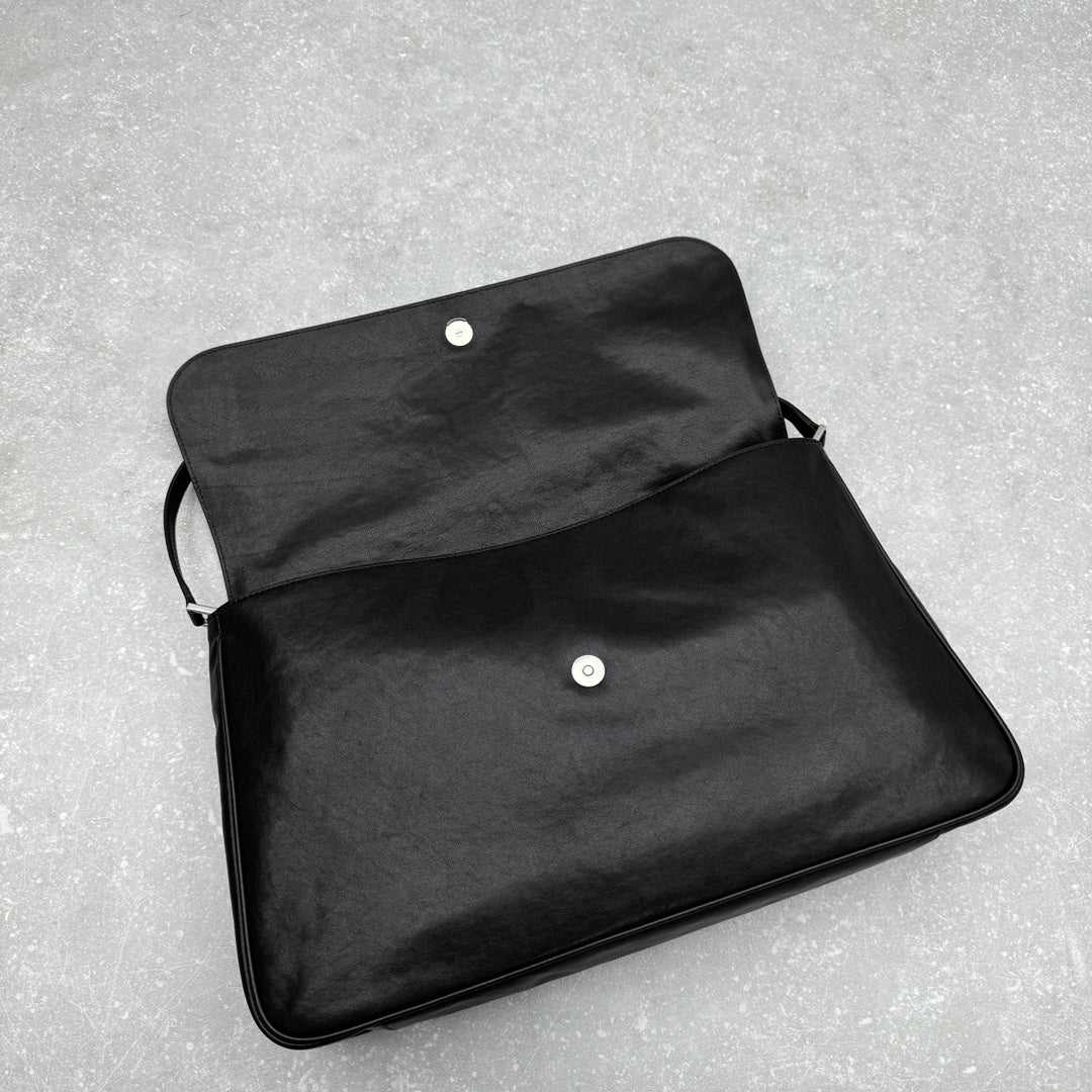 Balenciaga 92871SIZE Black & Red Designer Handbag - detail image 7