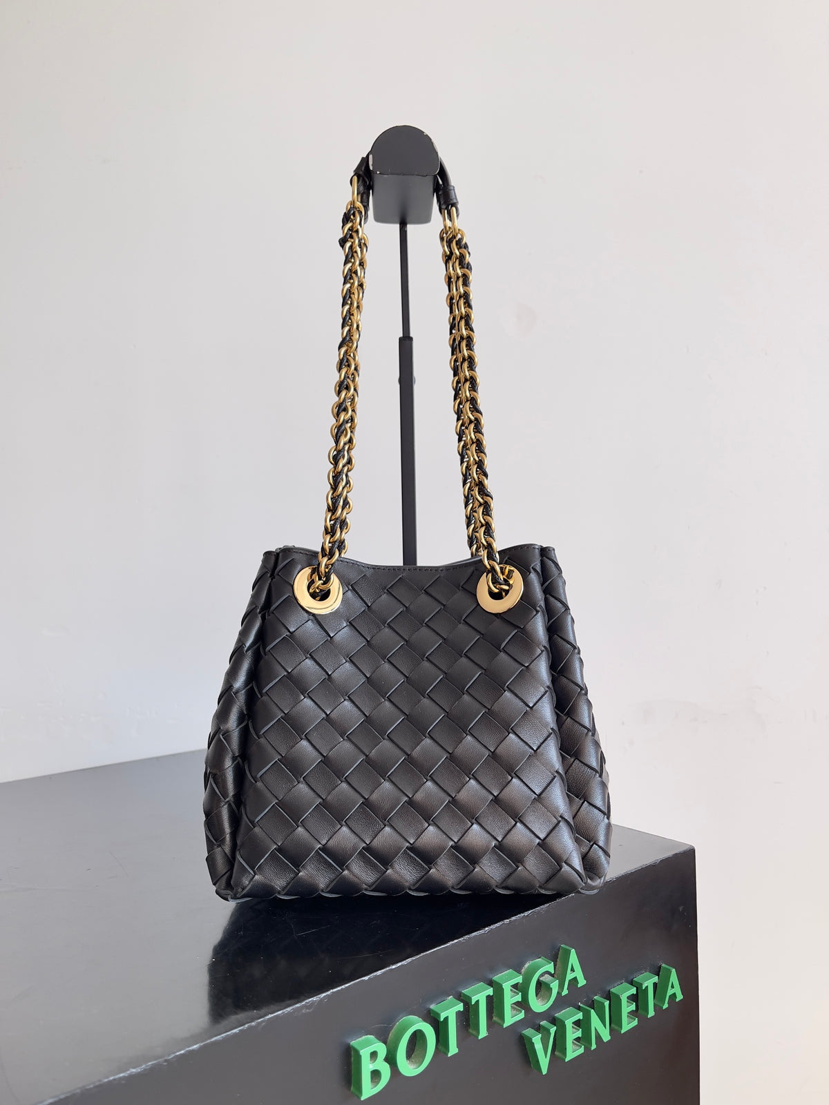 Bottega Veneta 817175 Black Chain Bag