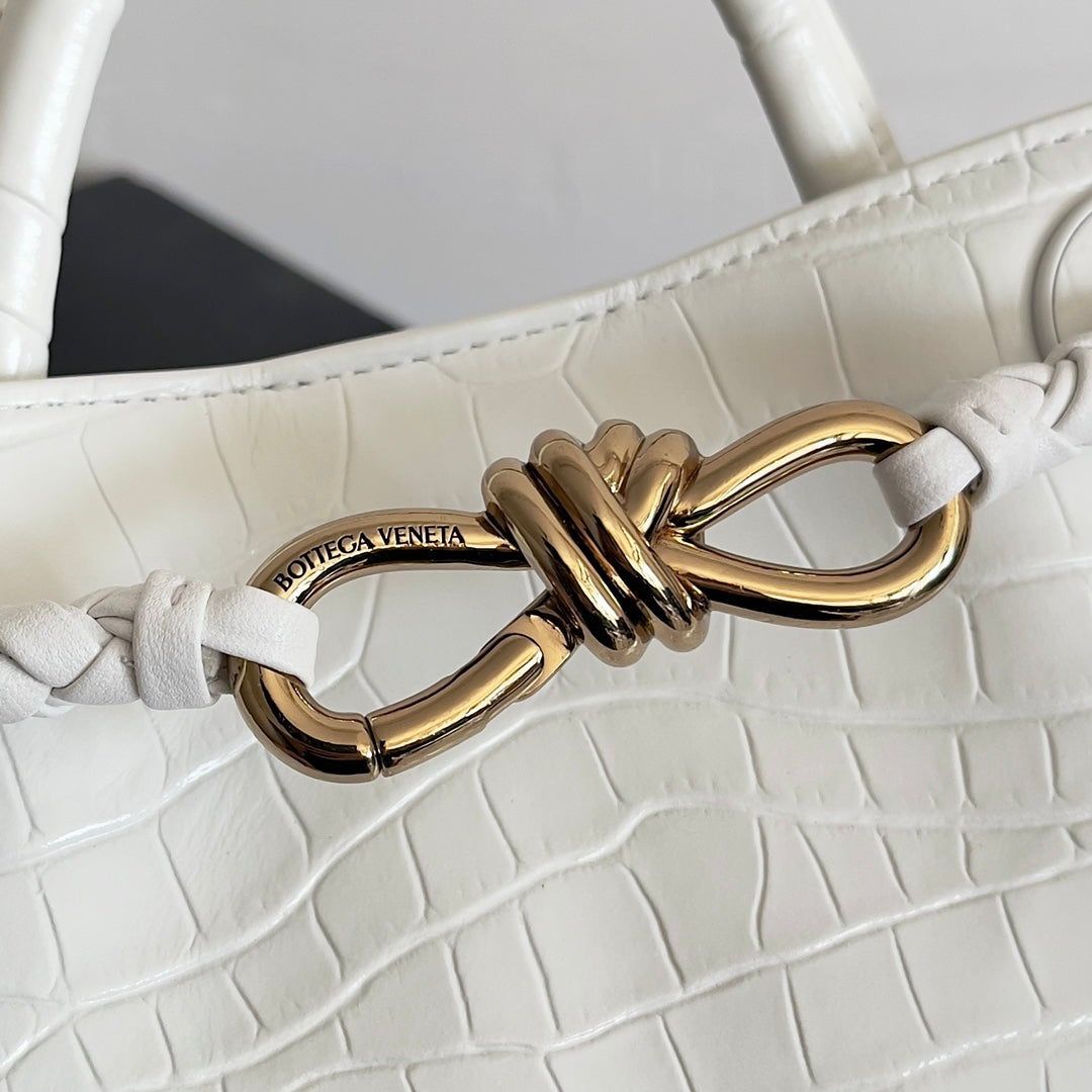 Bottega Veneta 777614 Black Designer Handbag Edition 2 - detail image 5