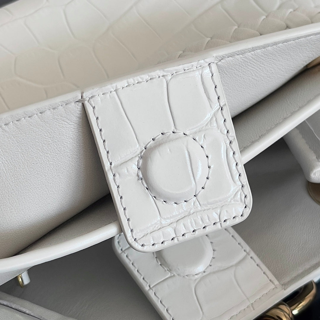 Bottega Veneta 777614 Black Designer Handbag Edition 2 - detail image 7