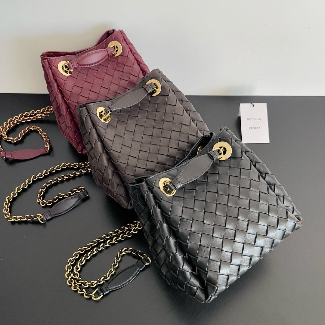 Bottega Veneta Multicolor Designer Handbag Edition 17