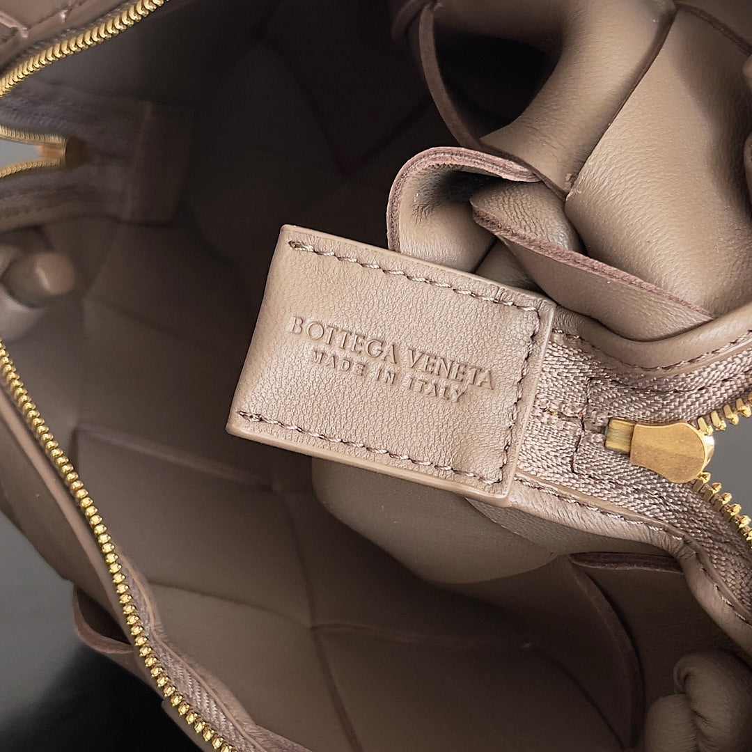 Bottega Veneta 709417 Black Card Holder - detail image 8