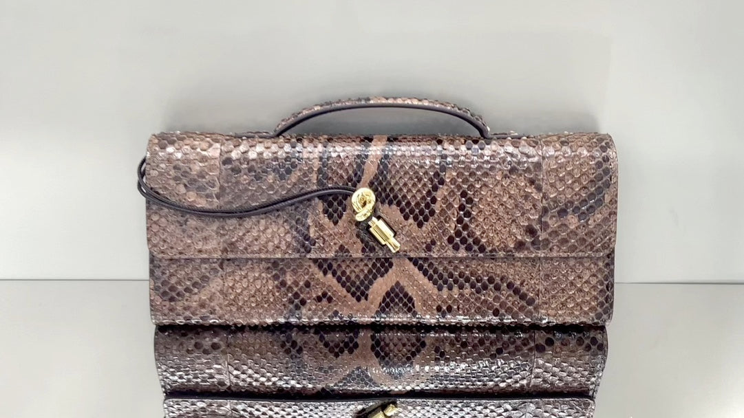 Bottega Veneta Red Designer Handbag Edition 54