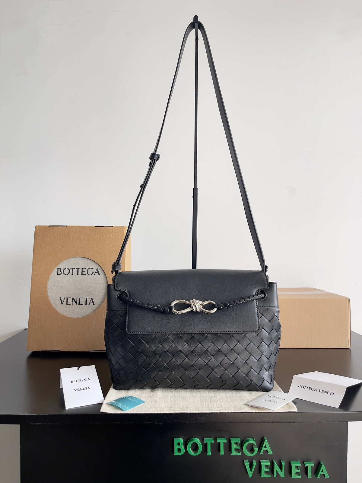 Bottega Veneta Black Designer Handbag Edition 810