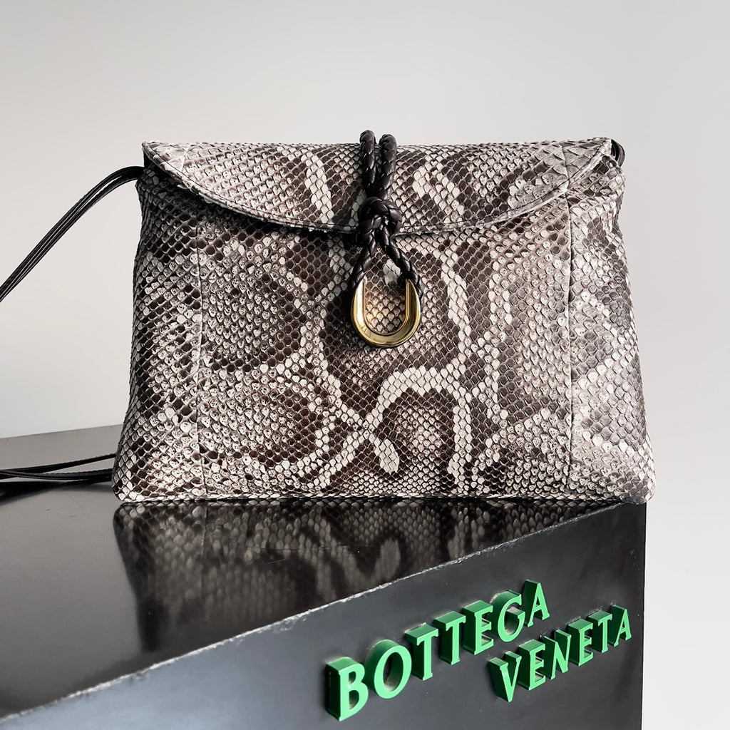 Bottega Veneta 806034 Black Clutch Bag