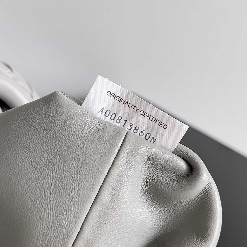 Bottega Veneta 804038 Black Clutch Bag Edition 5 - detail image 8