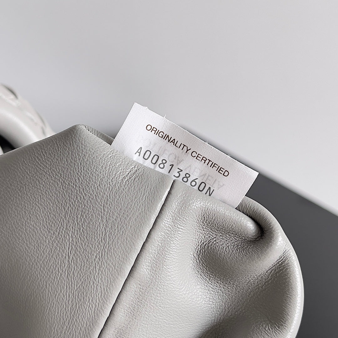 Bottega Veneta 804038 Black Clutch Bag Edition 5 - detail image 8