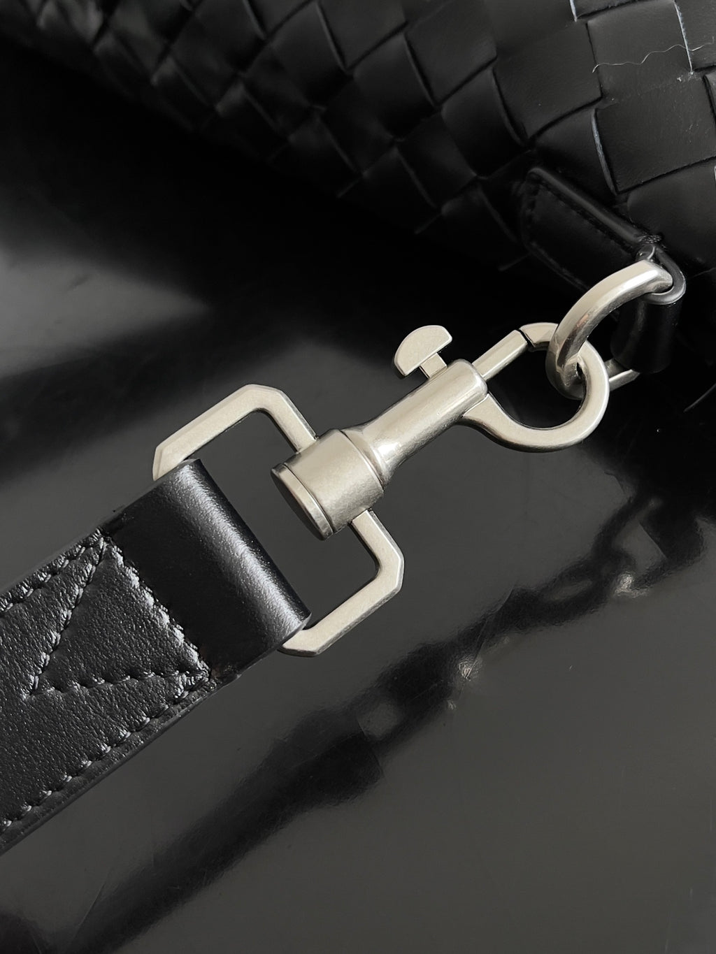 Bottega Veneta 815783 Black Designer Handbag Edition 2 - detail image 5
