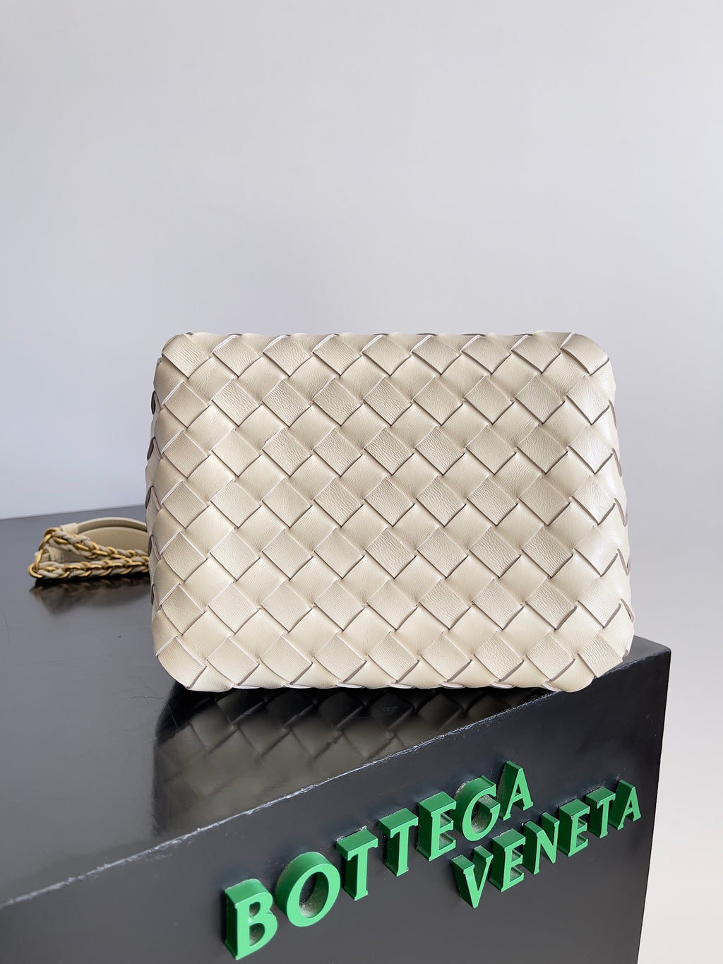 Bottega Veneta 817175 Black Chain Bag Edition 5 - detail image 3