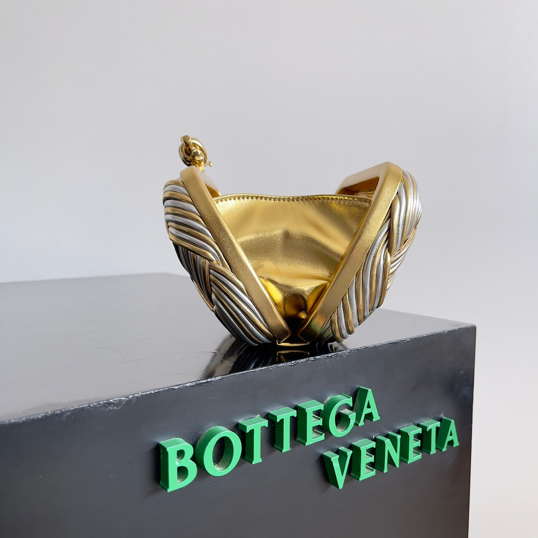 Bottega Veneta 804532 Black Designer Handbag - detail image 5