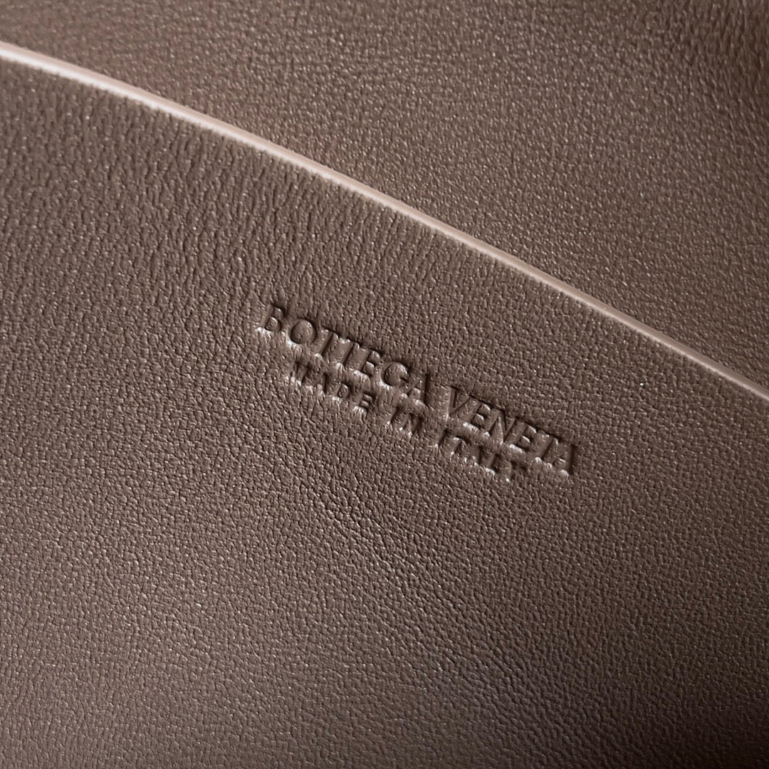 Bottega Veneta 794258 Black Pouch Bag Edition 5 - detail image 7