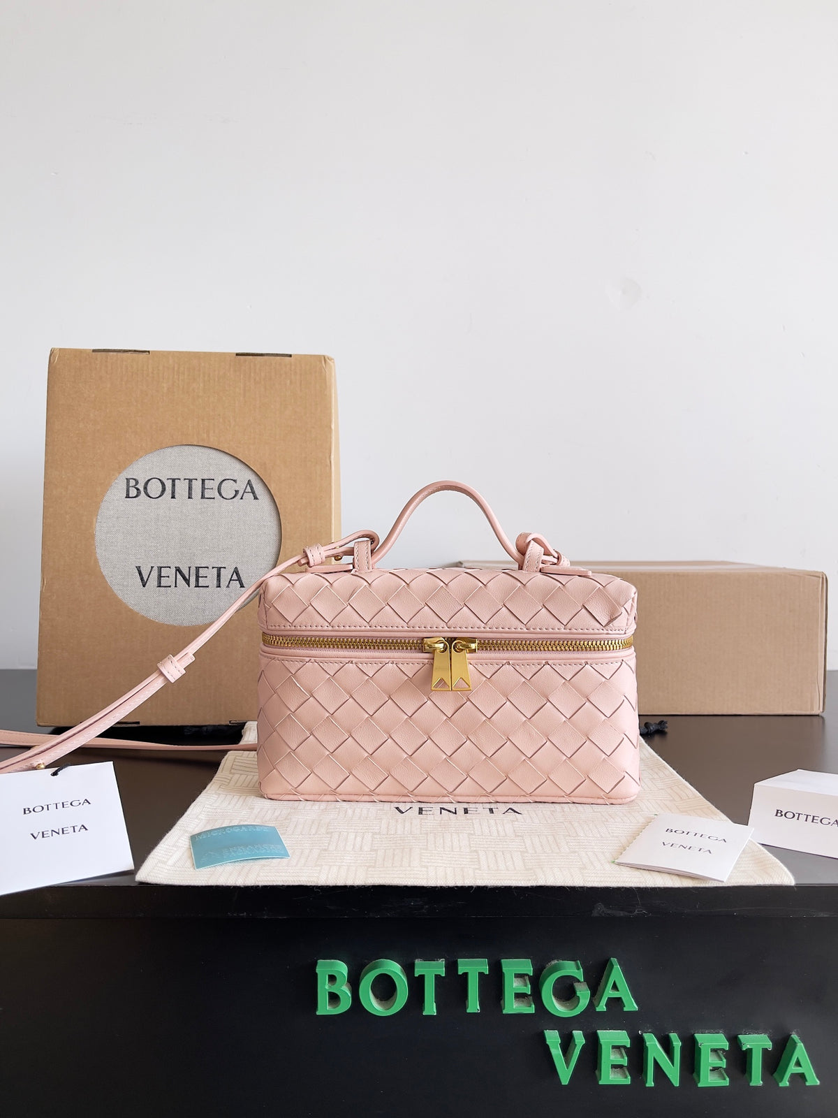 Bottega Veneta Black Designer Handbag Edition 591