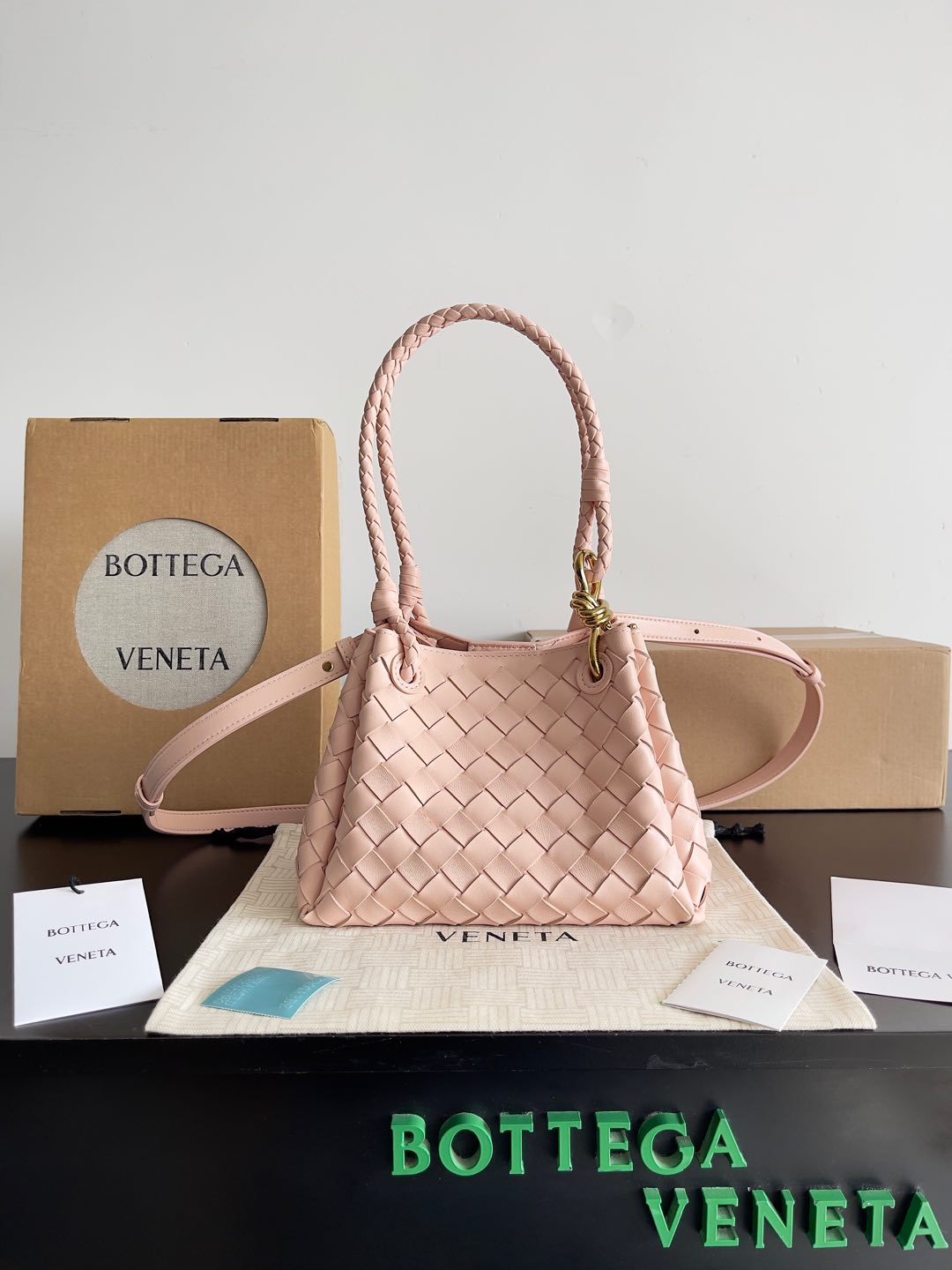 Bottega Veneta Black Designer Handbag Edition 871