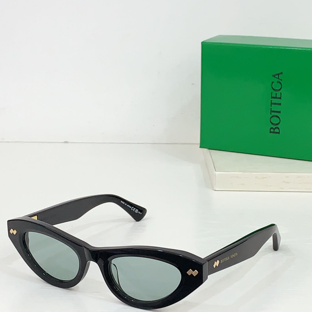 Bottega Veneta BV1350S Green Designer Sunglasses 50-21-145 mm - detail image 4
