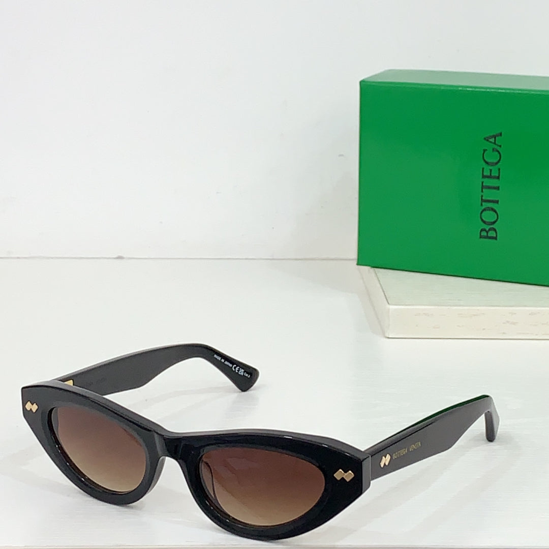 Bottega Veneta BV1350S Green Designer Sunglasses 50-21-145 mm - detail image 5