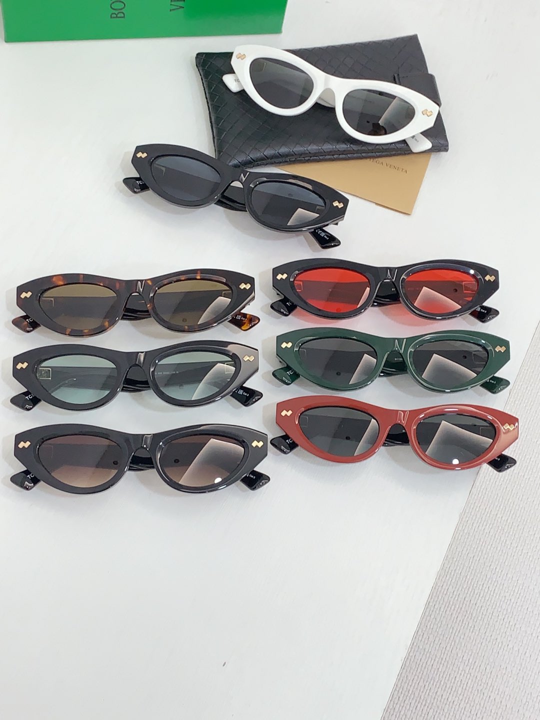 Bottega Veneta BV1350S Green Designer Sunglasses 50-21-145 mm - detail image 9