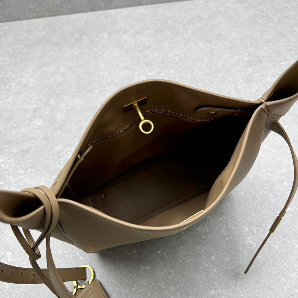 Balenciaga 92881SMALL Black & Red Hobo Bag - detail image 8