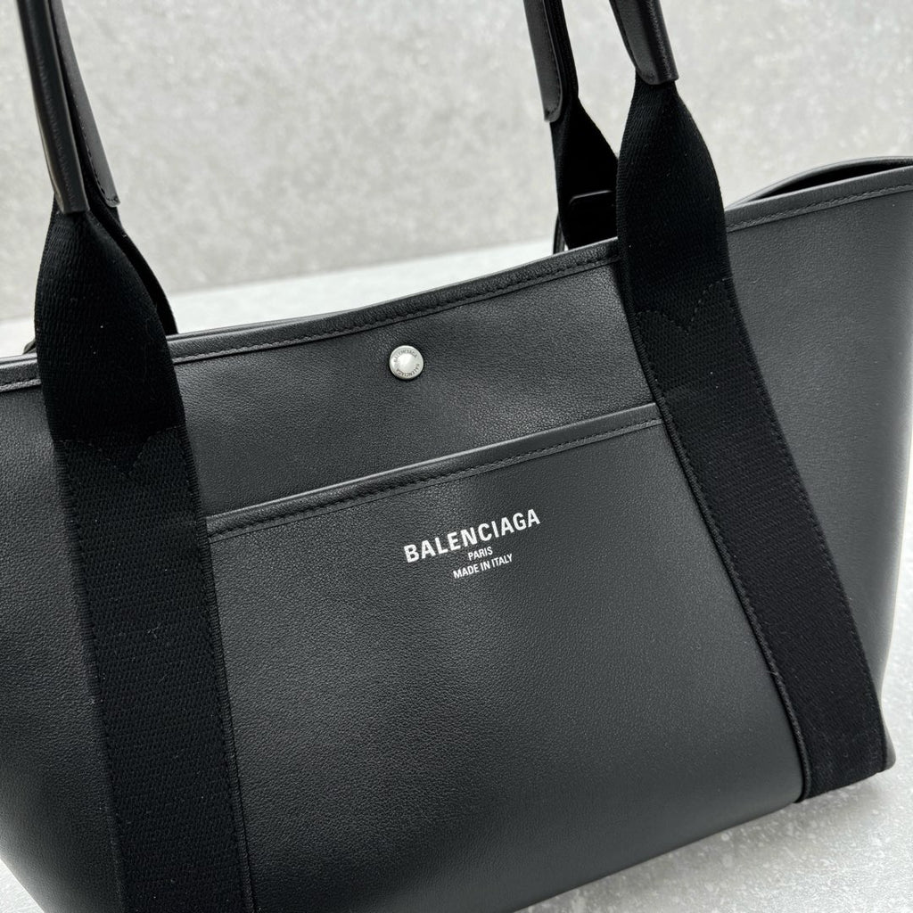 Balenciaga 92884SIZE Black Designer Handbag - detail image 5