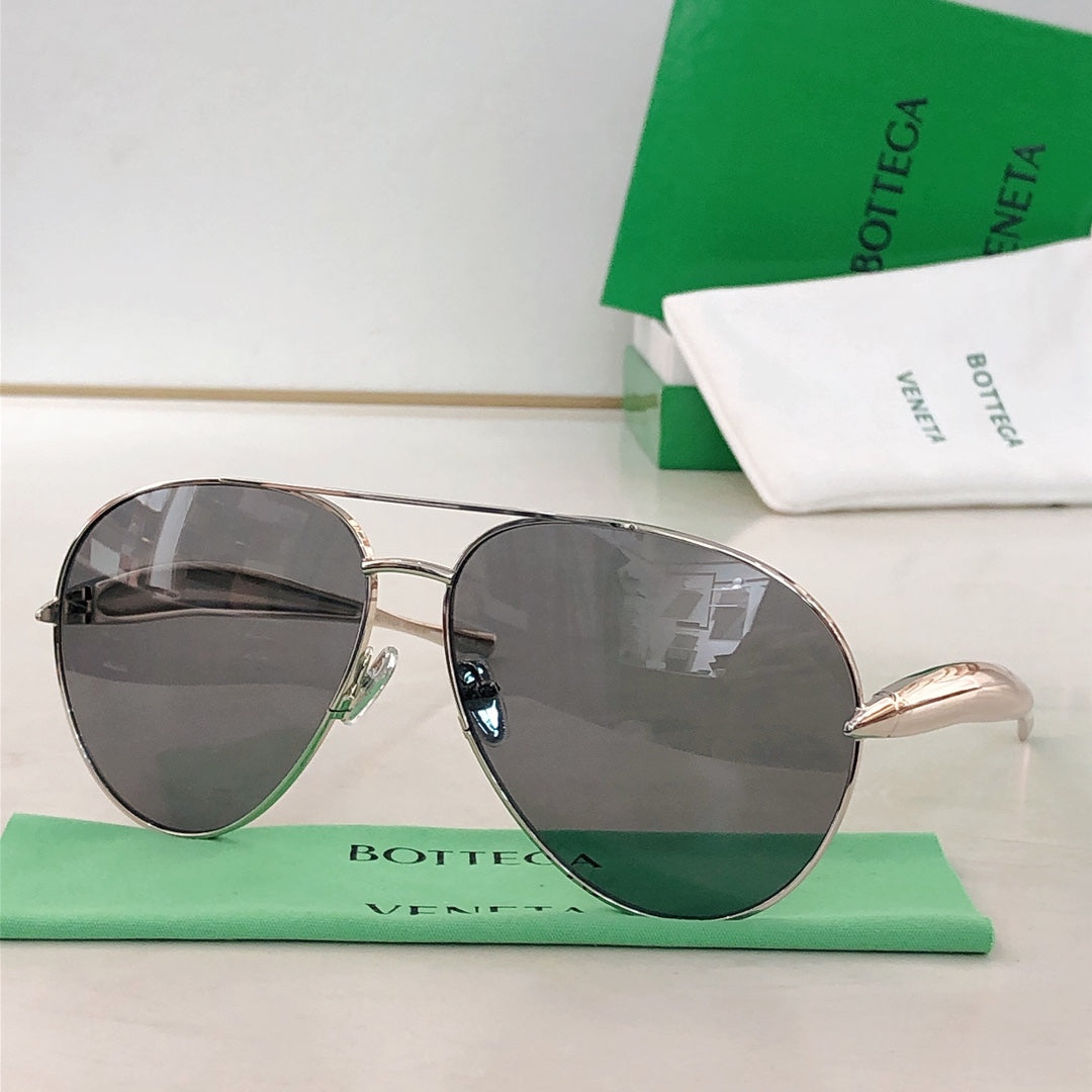 Bottega Veneta BV1305S Green Designer Sunglasses - detail image 3