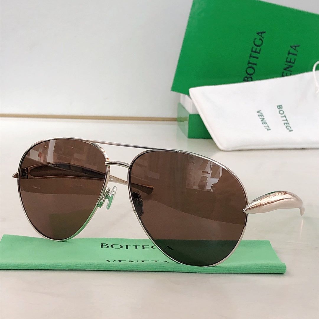 Bottega Veneta BV1305S Green Designer Sunglasses - detail image 4