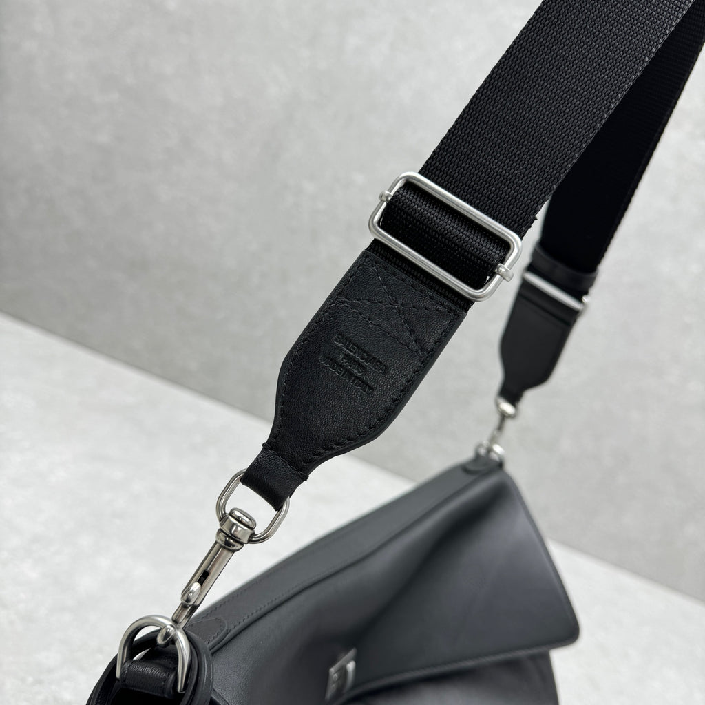 Balenciaga 92892SIZE Silver Designer Handbag - detail image 6