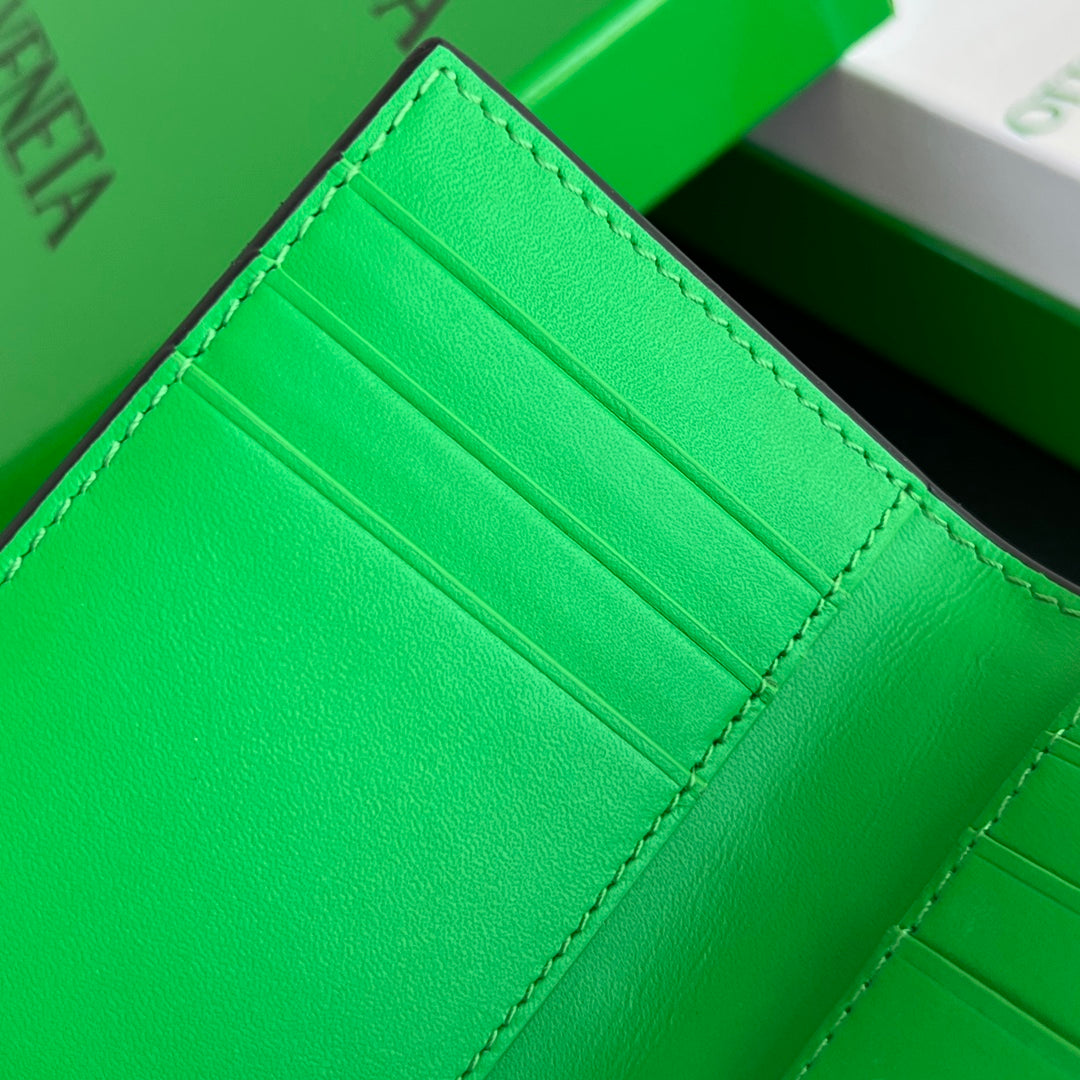 Bottega Veneta Black & Green Card Holder Edition 6 - detail image 6