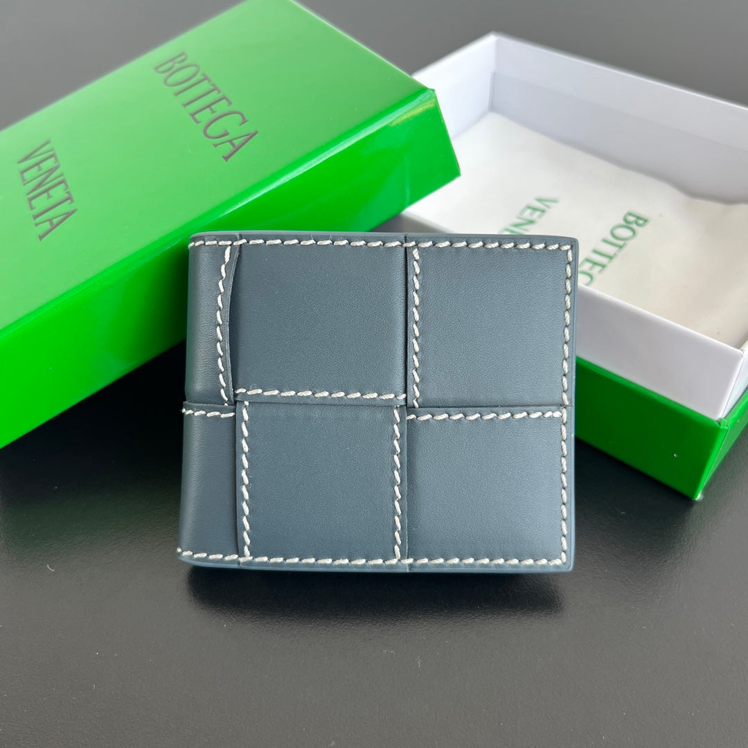 Bottega Veneta Green Designer Wallet Edition 26