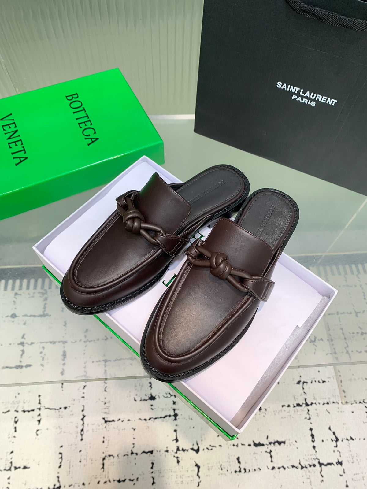 Bottega Veneta 40.41.42 Black & Green Slides EU 35-42 Edition 2 - detail image 3