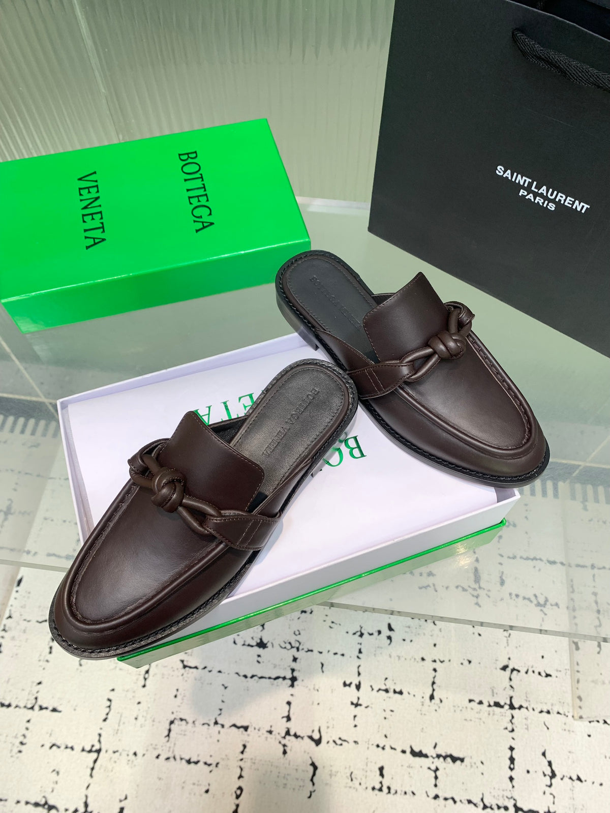 Bottega Veneta 40.41.42 Black & Green Slides EU 35-42 Edition 2 - detail image 4