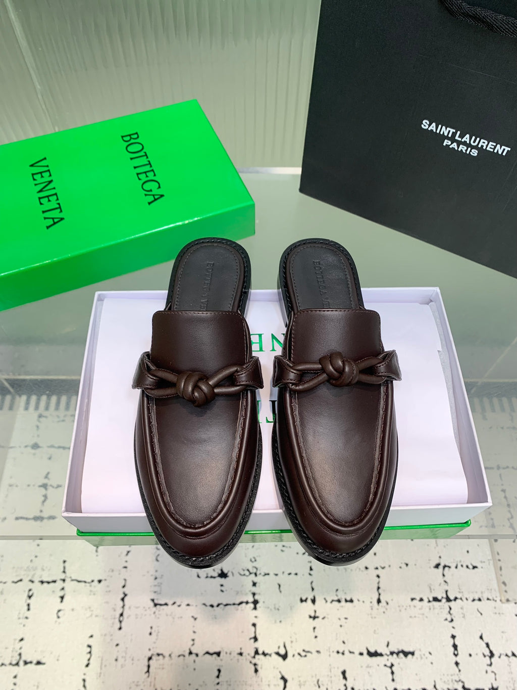 Bottega Veneta 40.41.42 Black & Green Slides EU 35-42 Edition 2